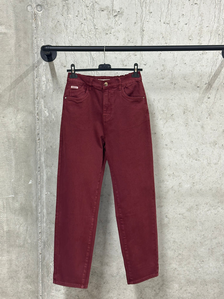 Jean Mom fit "Logan" (38 ➡️ 50)