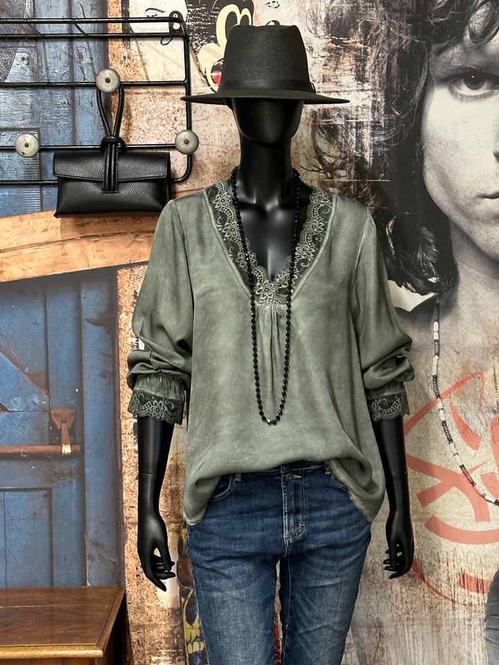 Satiniertes Top mit Ärmeln und V-Ausschnitt aus Spitze 100% Viskose (36/40) MADE IN 🇮🇹