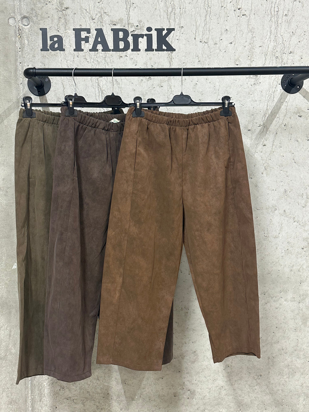 Pantalon 7/8 "Clovis" effet suédine (38/42) MADE IN ITALY