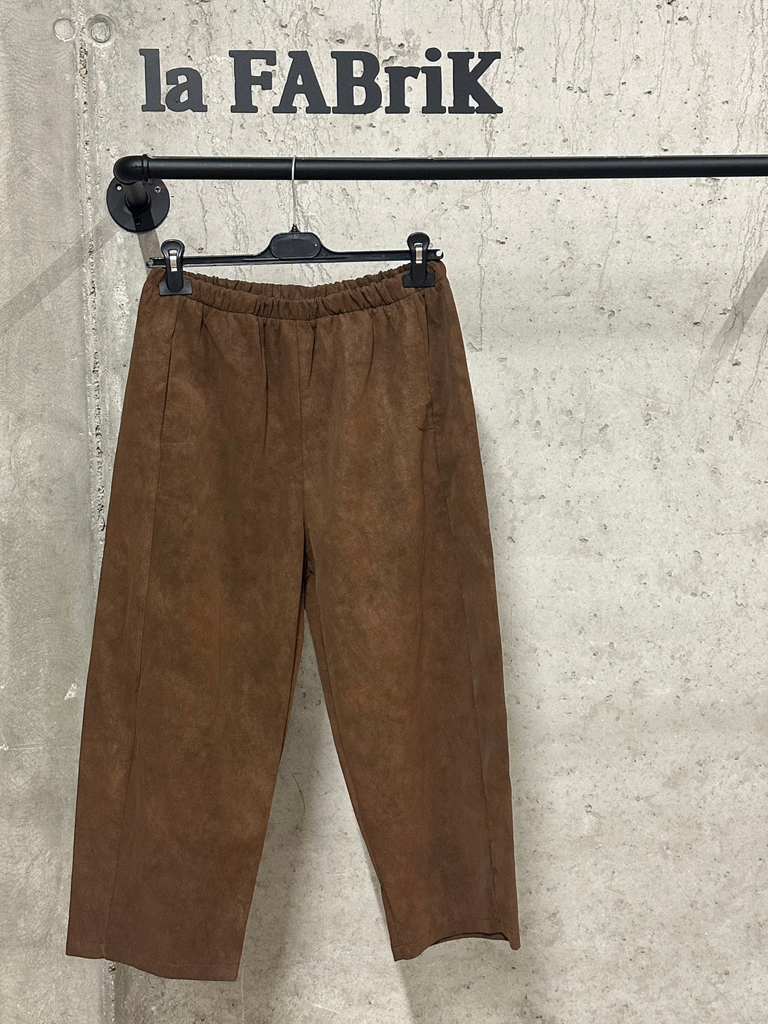 Pantalon 7/8 "Clovis" effet suédine (38/42) MADE IN ITALY