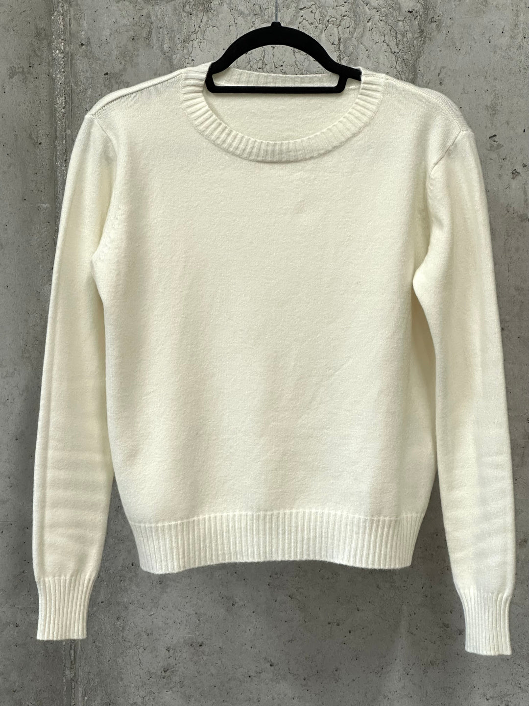 Unifarbener Kurzpullover mit Rundhalsausschnitt (34/38)