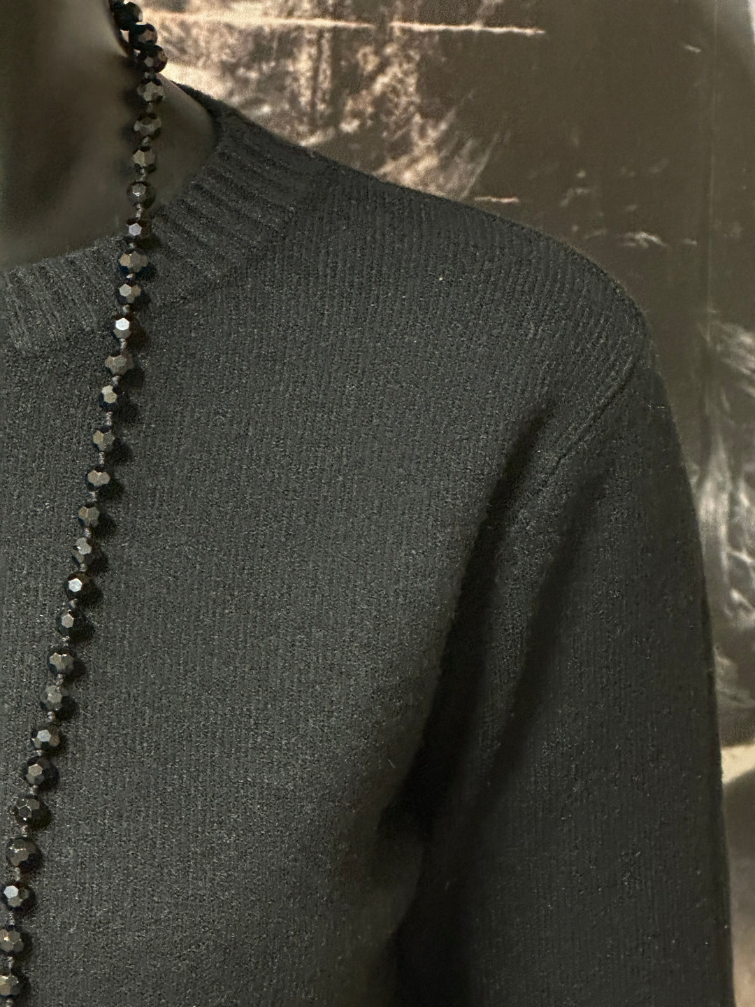 Unifarbener Kurzpullover mit Rundhalsausschnitt (34/38)