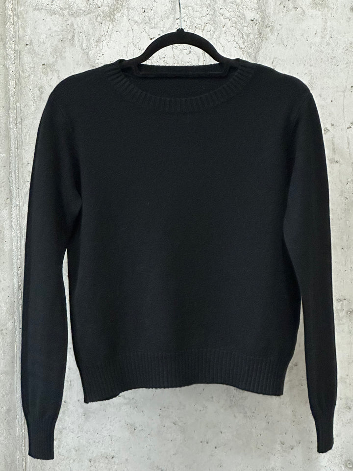 Unifarbener Kurzpullover mit Rundhalsausschnitt (34/38)