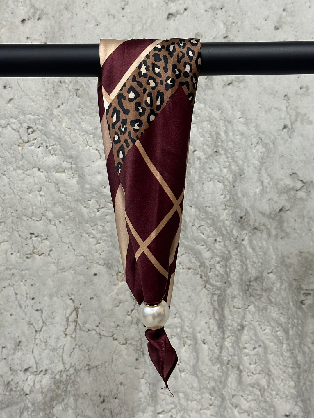 Foulard/tour de cou magnétique "Louna" motifs ligne &amp; léopard
