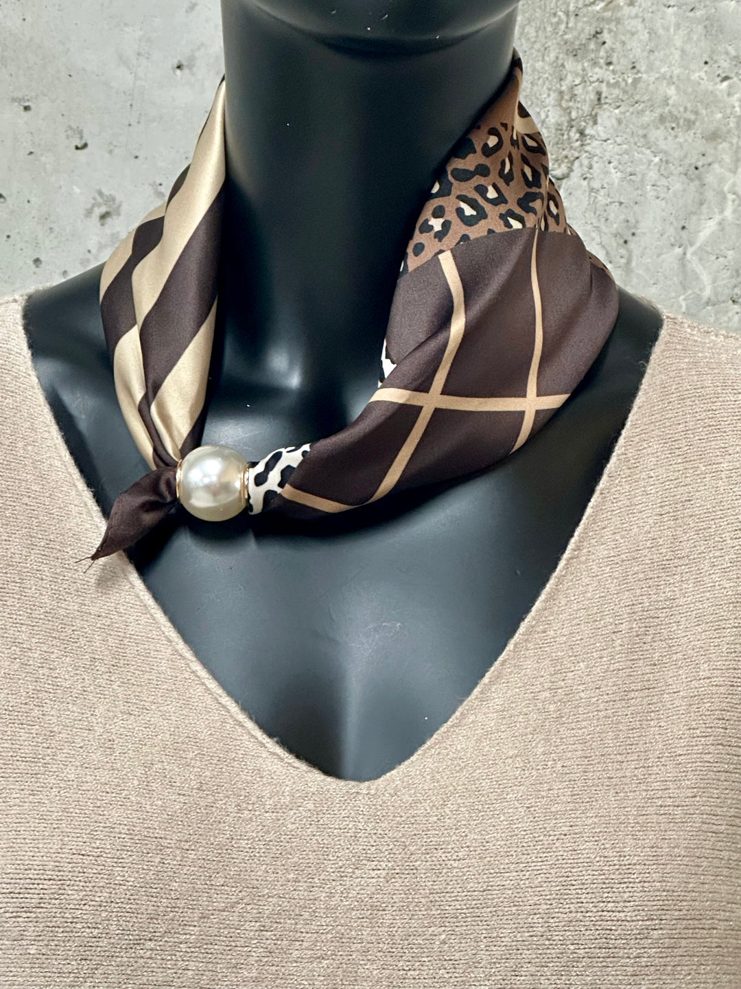 Foulard/tour de cou magnétique "Louna" motifs ligne &amp; léopard