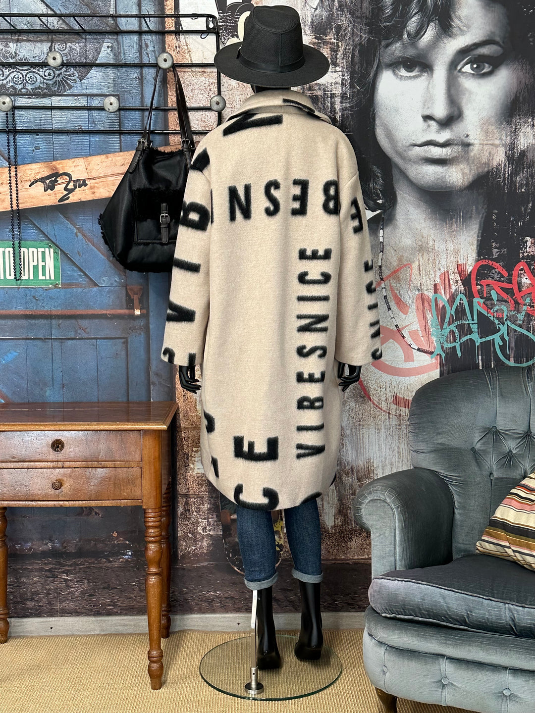 Wintermantel mit "Typografie"-Muster (38/44) MADE IN 🇮🇹