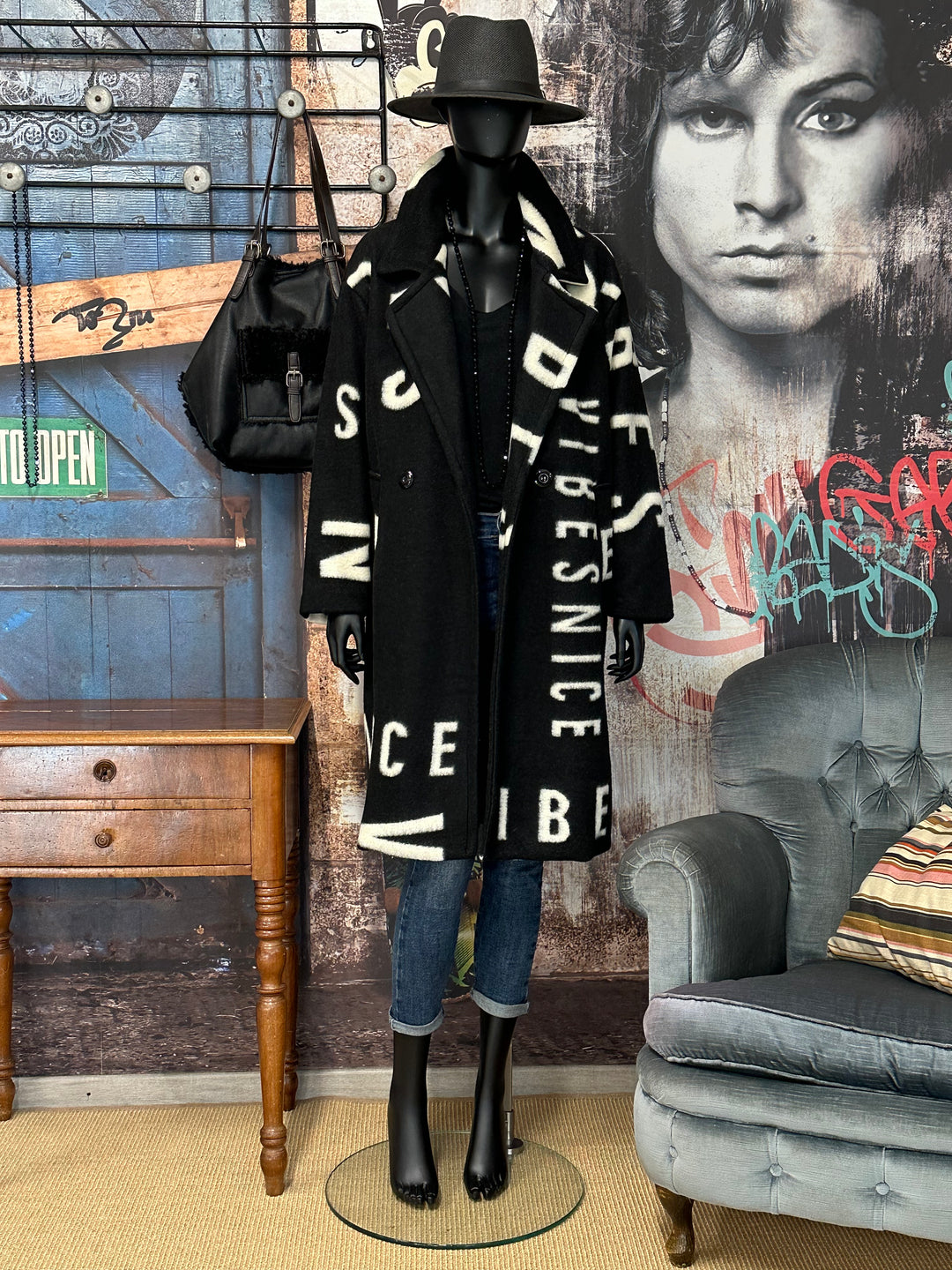 Wintermantel mit "Typografie"-Muster (38/44) MADE IN 🇮🇹