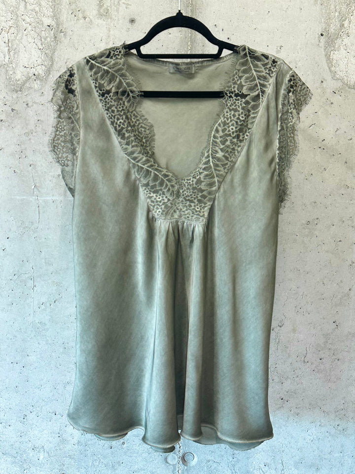 Satin-Top mit kurzen Ärmeln aus Viskose und Seide (42/46) MADE IN 🇮🇹