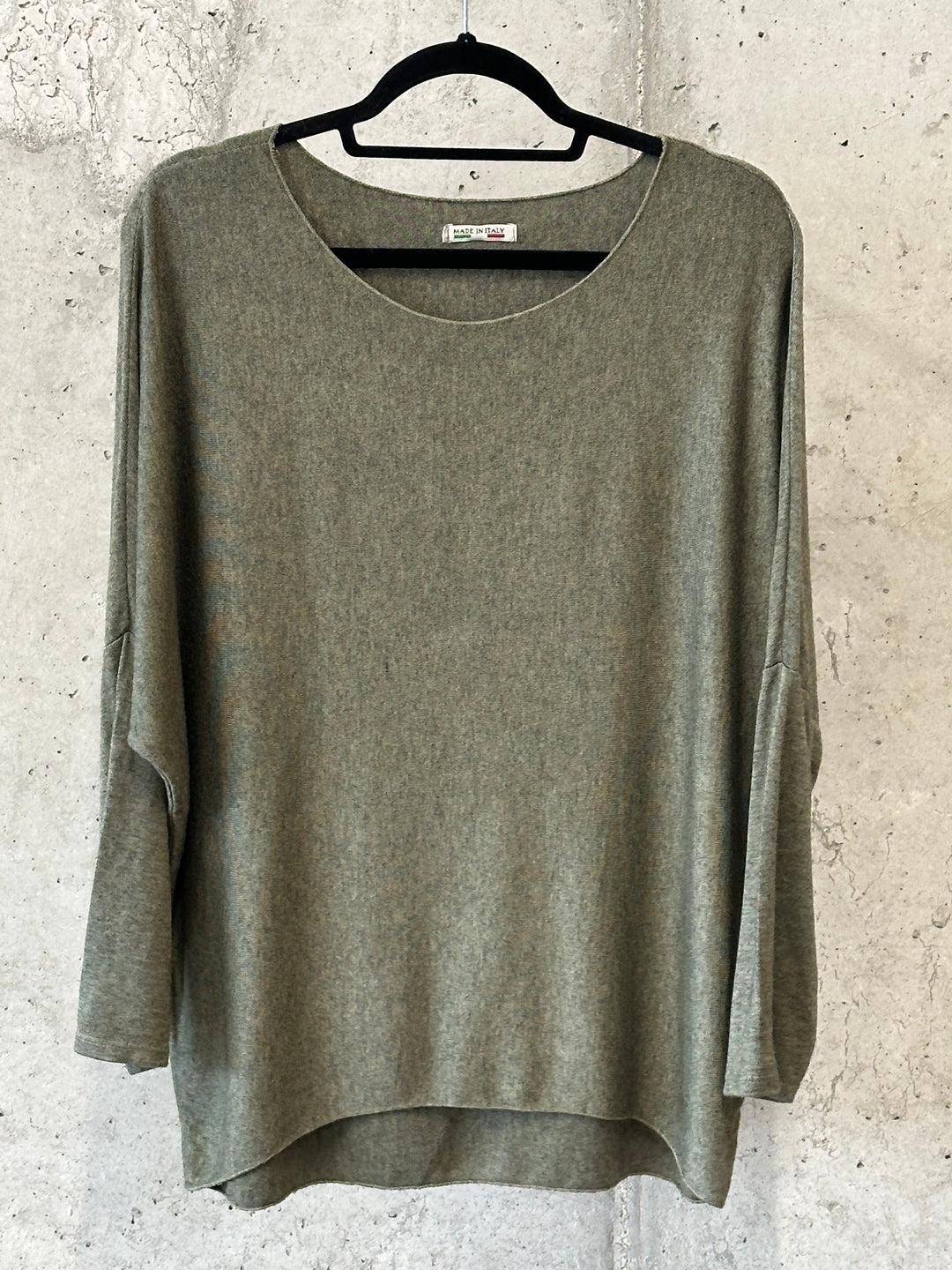 Pullover mit Rundhalsausschnitt fließend & basic (38/42) MADE IN 🇮🇹