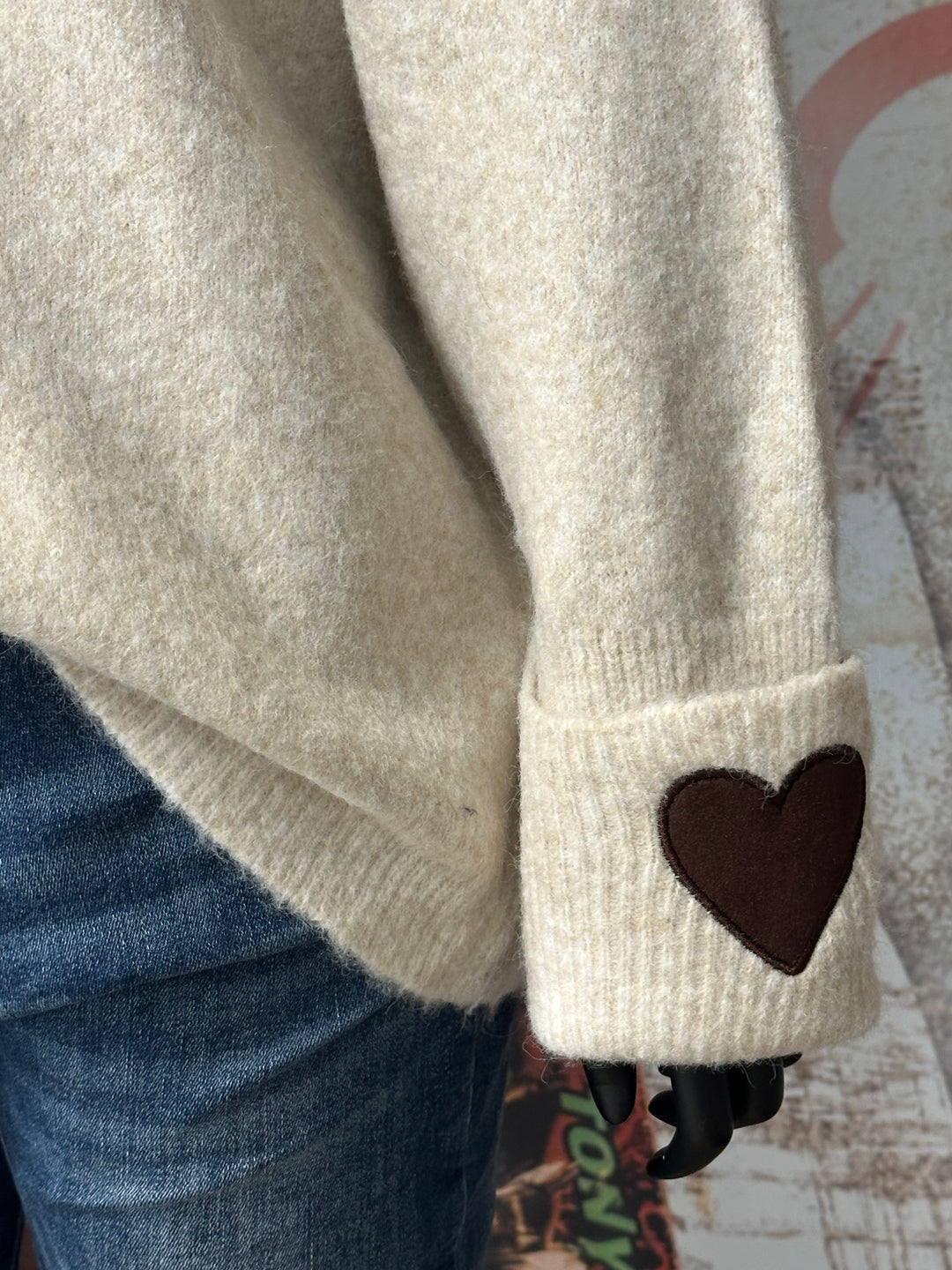 Pullover mit V-Ausschnitt „Coeur“ (42/46)