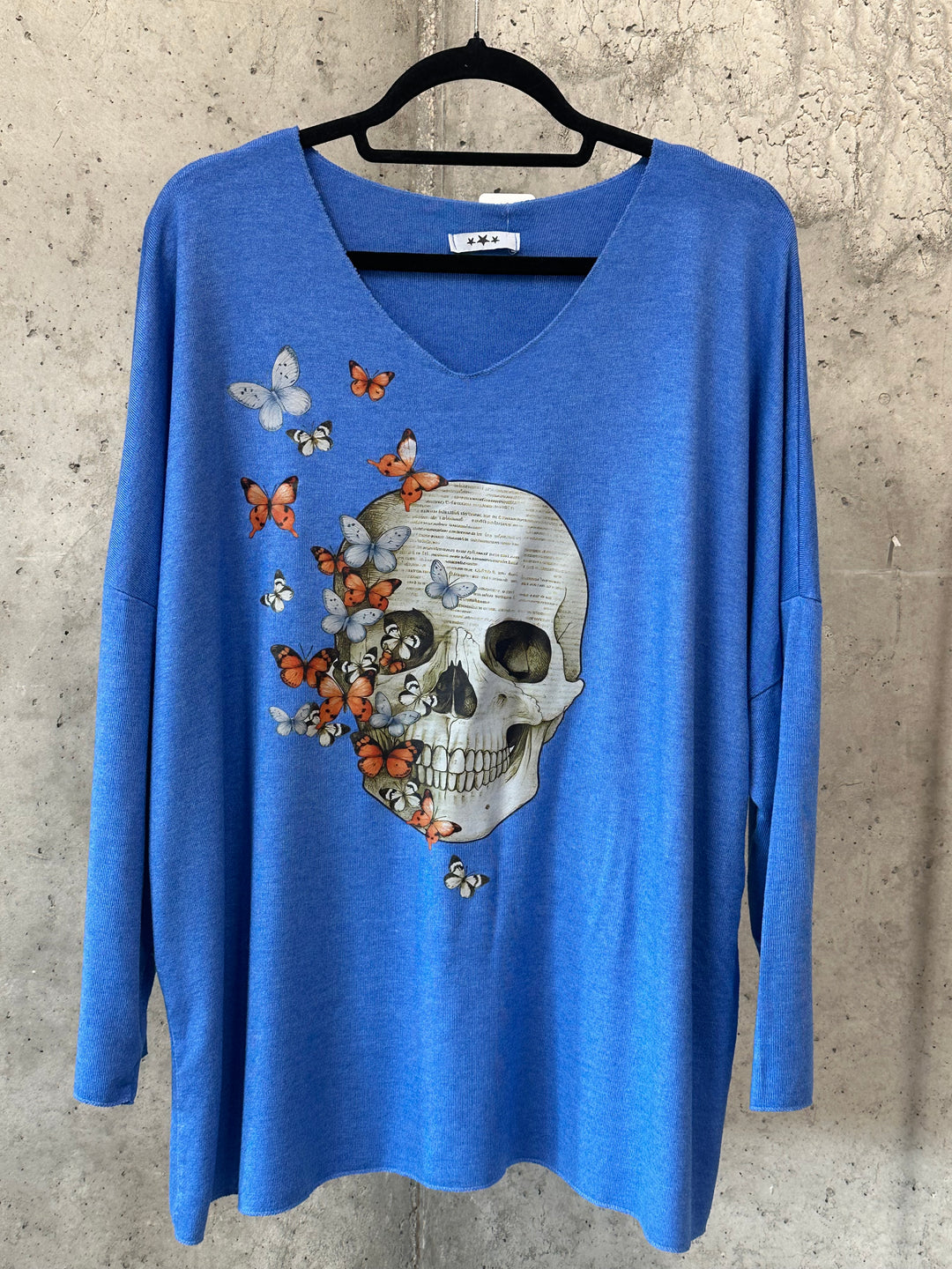 Oversize-Pullover mit V-Ausschnitt „Totenkopf & Schmetterlinge“ (44/48) MADE IN ITALY