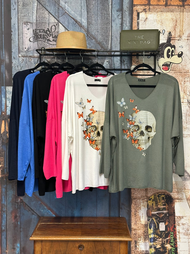 Oversize-Pullover mit V-Ausschnitt „Totenkopf & Schmetterlinge“ (44/48) MADE IN ITALY