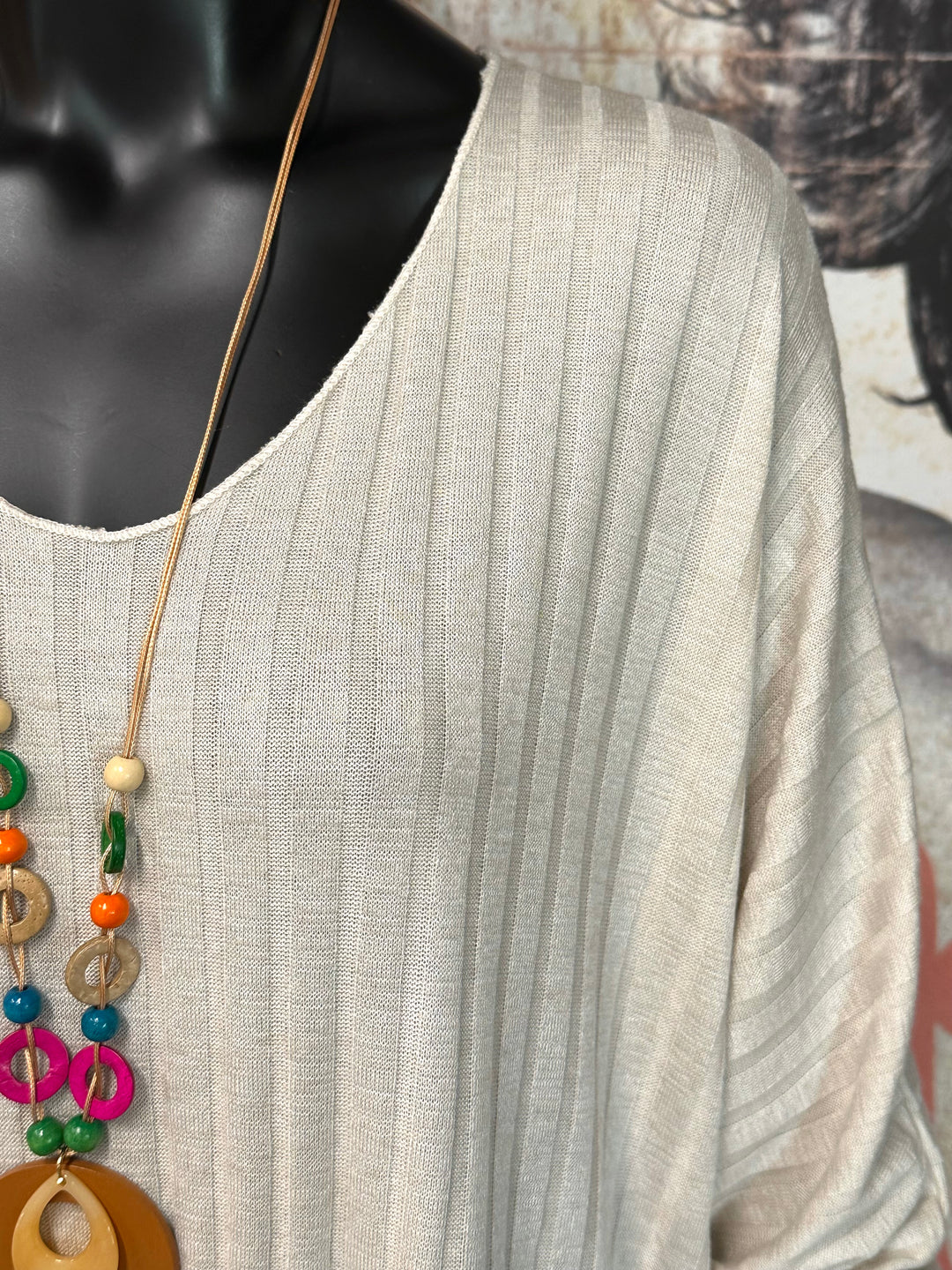 Pullover mit feinem Rippstrickkragen und V-Ausschnitt (44/48) MADE IN ITALY