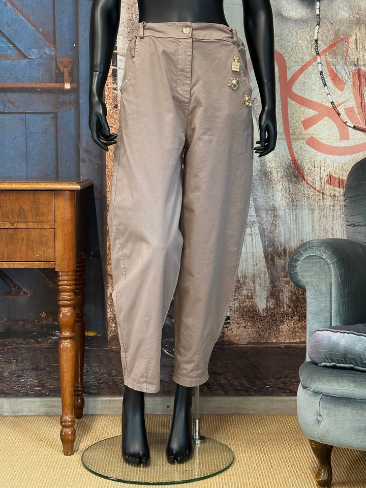 Hose in Barrel-Form  „City Chic“ (40/44) MADE IN ITALY