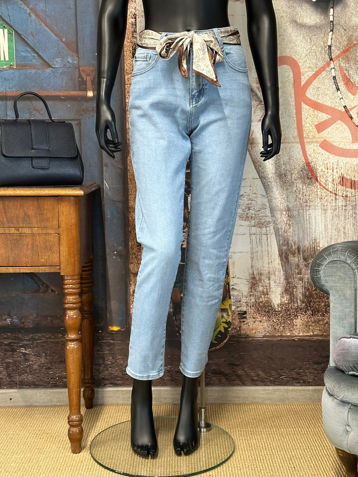 Jeans „Mom Fit“ hellblau „Denim“ (36 ➡️ 46)