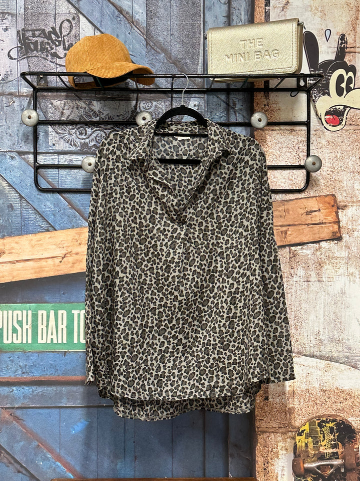 Bluse „Leopard“ aus taupefarbenem, schwarzem und braunem Baumwollvoile (40/44) MADE IN ITALY